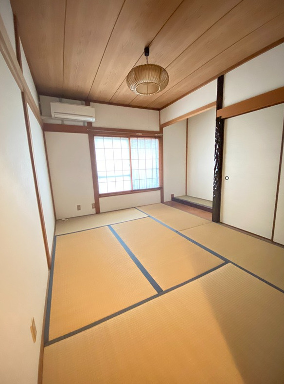 鶴町3丁目貸家の和室|和室があれば、来客や子供用のスペースとして活躍します