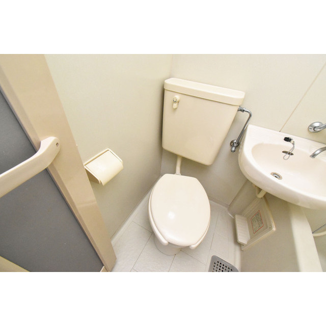 メゾンアルベールのトイレ|清潔感のあるトイレです