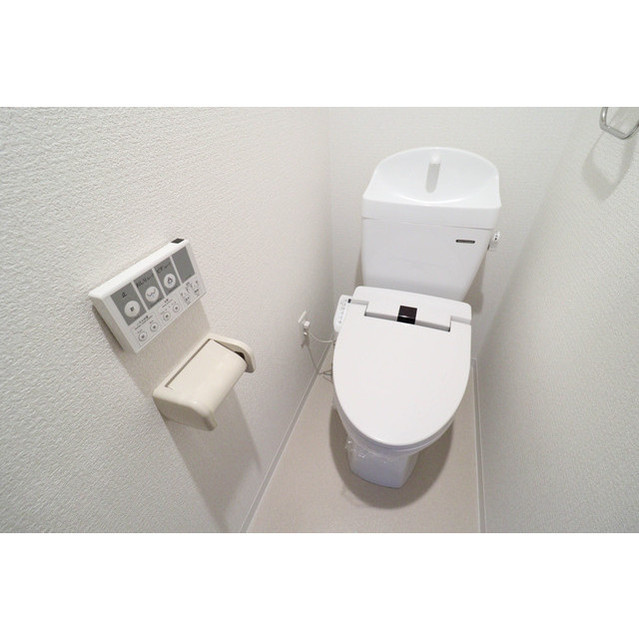 Uresidence京橋のトイレ|コンパクトで使いやすいトイレです