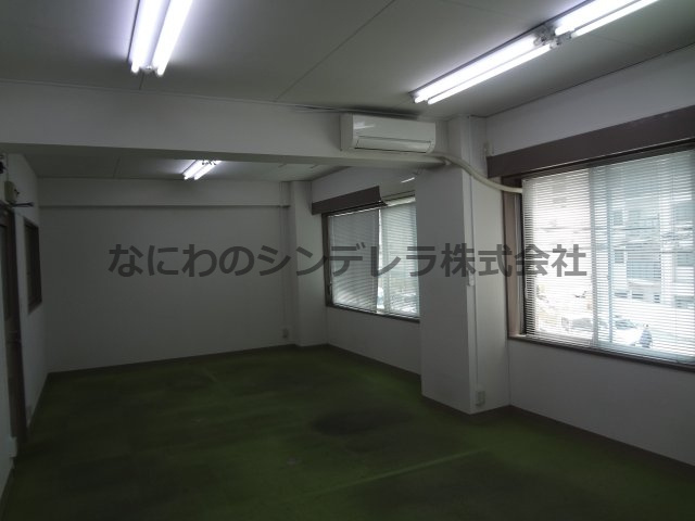 岡田ビル