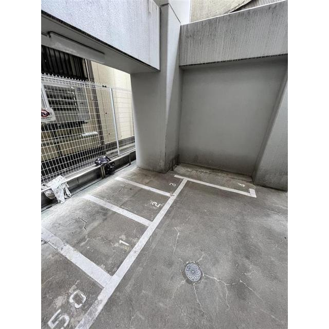 ピアグレース上本町の駐車場|駐車場に車を止められます