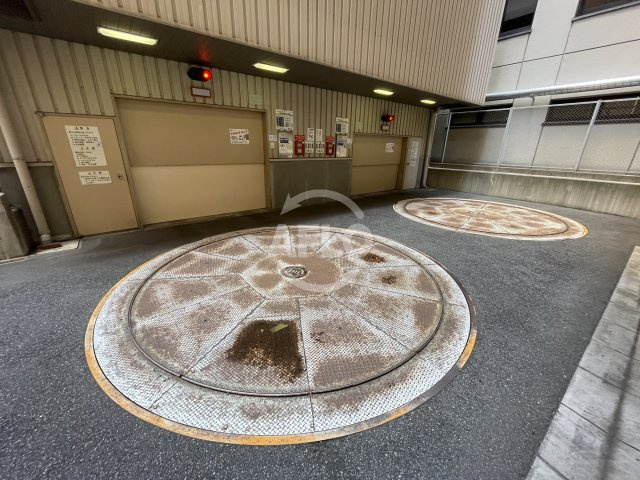 エステムコート大阪・中之島南　西船場小学校区の駐車場|エステムコート大阪・中之島南　駐車場
