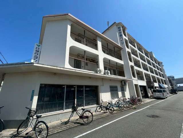 西甲子園ハイツの外観