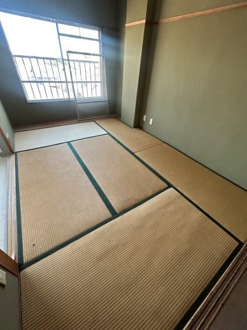 西甲子園ハイツの和室