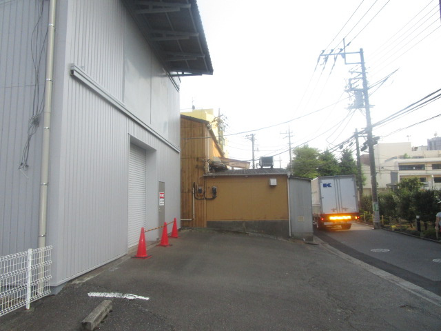 川崎市高津区坂戸２丁目の倉庫