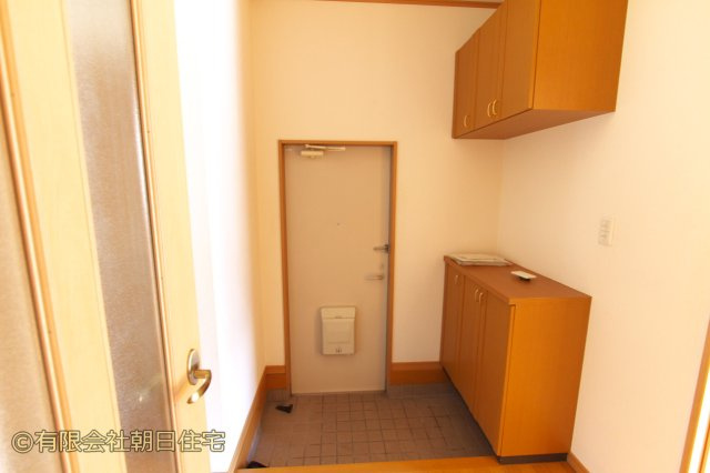 呉市広古新開３丁目のアパートの玄関