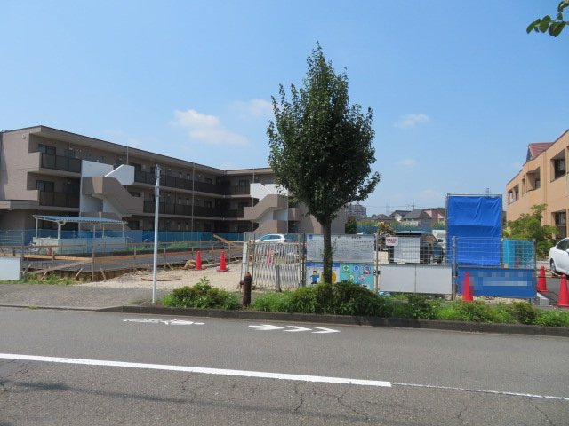 稲城市東長沼の倉庫|建築中