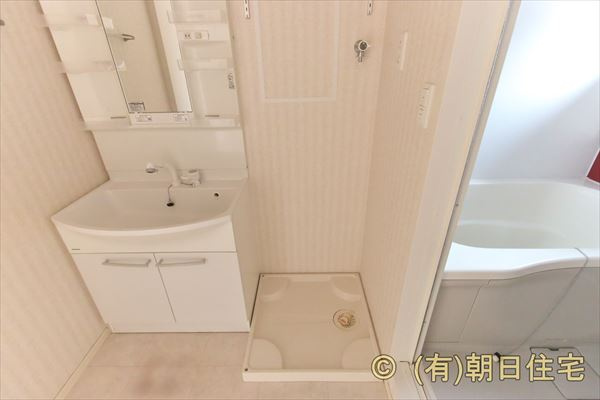 呉市広古新開７丁目のアパートの洗面所