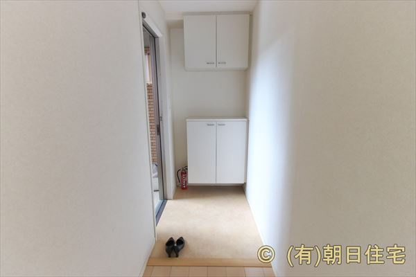 クレッセントパークの玄関
