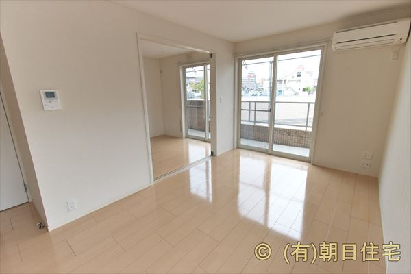 【居間・リビング】 | クレッセントパーク