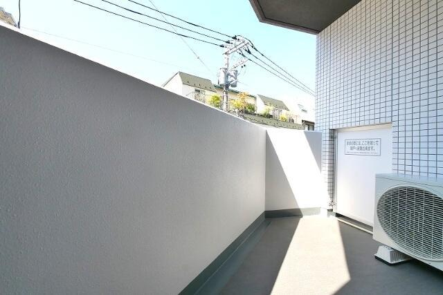 ＰＲＥＭＩＵＭ　ＣＵＢＥ　東中野のバルコニー|落ち着いた時間を過ごせるバルコニーです