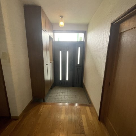 登別市登別東町5丁目1-12戸建のエントランス