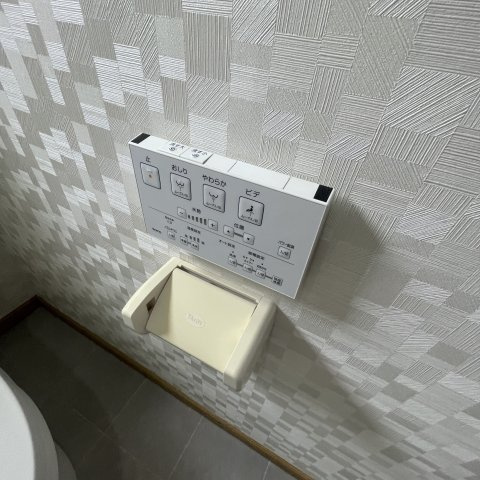 登別市登別東町5丁目1-12戸建のトイレ