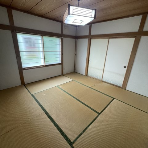登別市登別東町5丁目1-12戸建の和室
