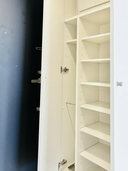 カーサ　ヴェデュータの収納