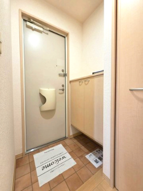 エトワール花の木　Ａの玄関