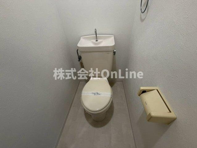 大阪市平野区加美西１丁目の賃貸マンションのトイレ