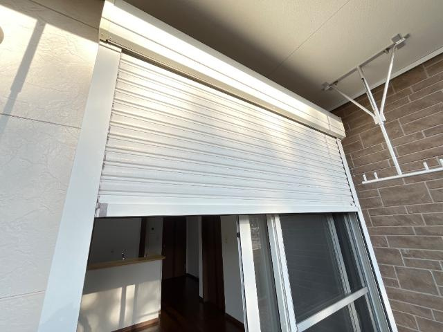 ネオ・ブローテＤの内装|雨戸シャッター