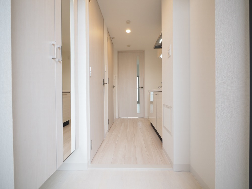 エスリード難波VALOREの玄関