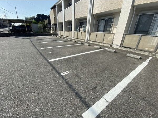 グレイスエーリ　　刈谷市近郊の賃貸はクラスホームの駐車場
