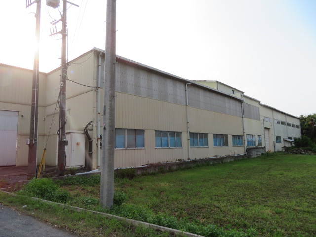 加須市砂原の倉庫