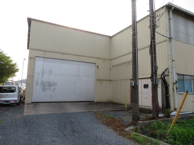 加須市砂原の倉庫