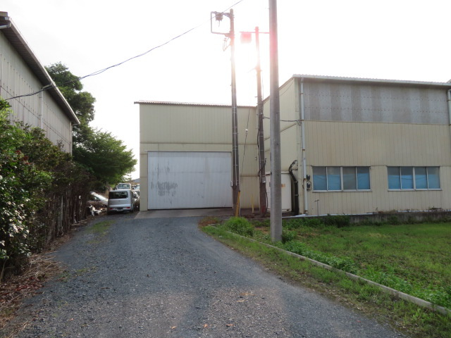 加須市砂原の倉庫