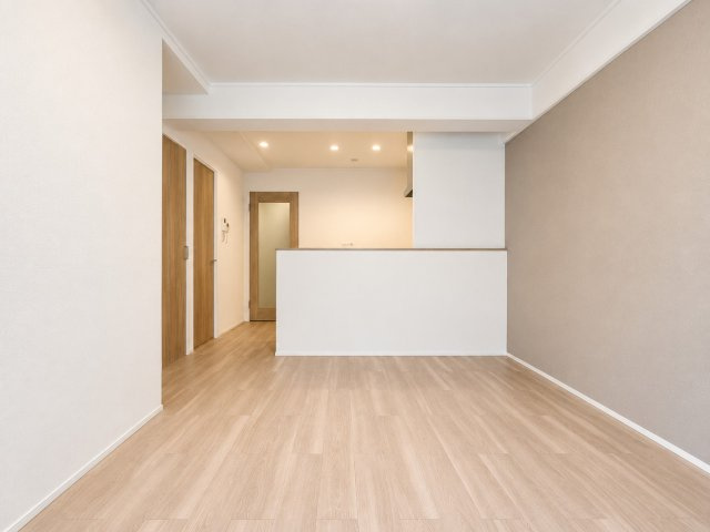 ユニ宇治マンション2号館の居間・リビング