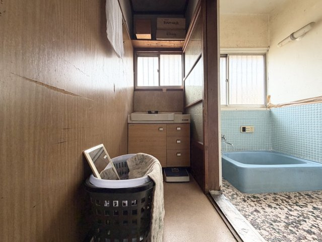 結城市結城中古戸建の独立洗面台