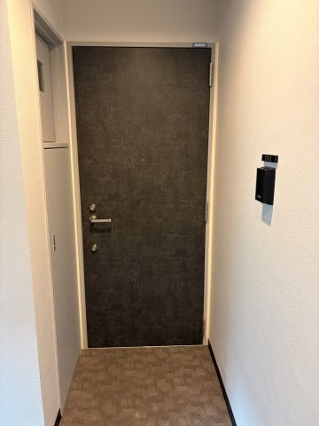 エフプレスト入谷 の玄関