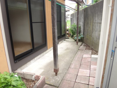 【庭】 | 伊藤貸家