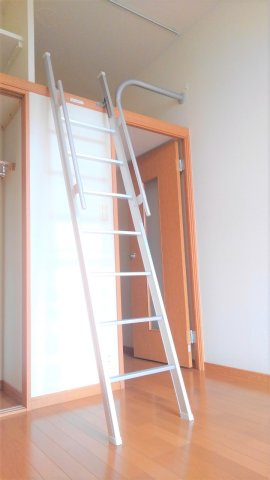 レオパレスガーネット合川の内装