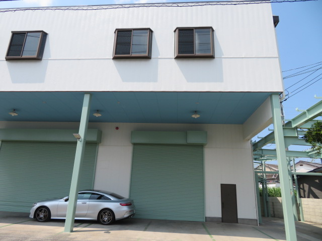 川口市大字榛松の倉庫