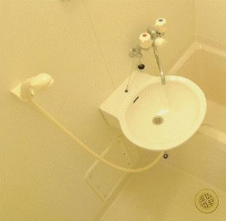 【内装】 | レオパレスＯＺＵ　１ | 備品や設備仕様は号室等により異なります現地をご確認下さい。