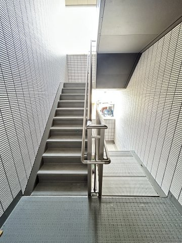 ユアメゾン 富松のロビー