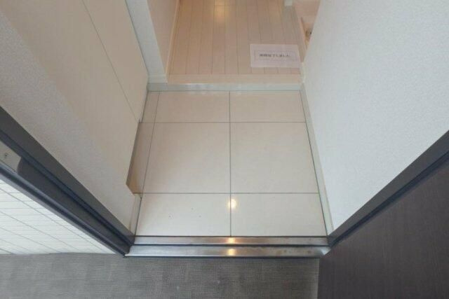 グラントゥルース門前仲町の玄関