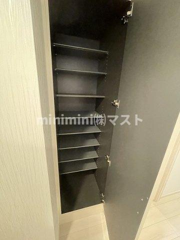 プレジオ弁天町の収納|カラーパターンあり