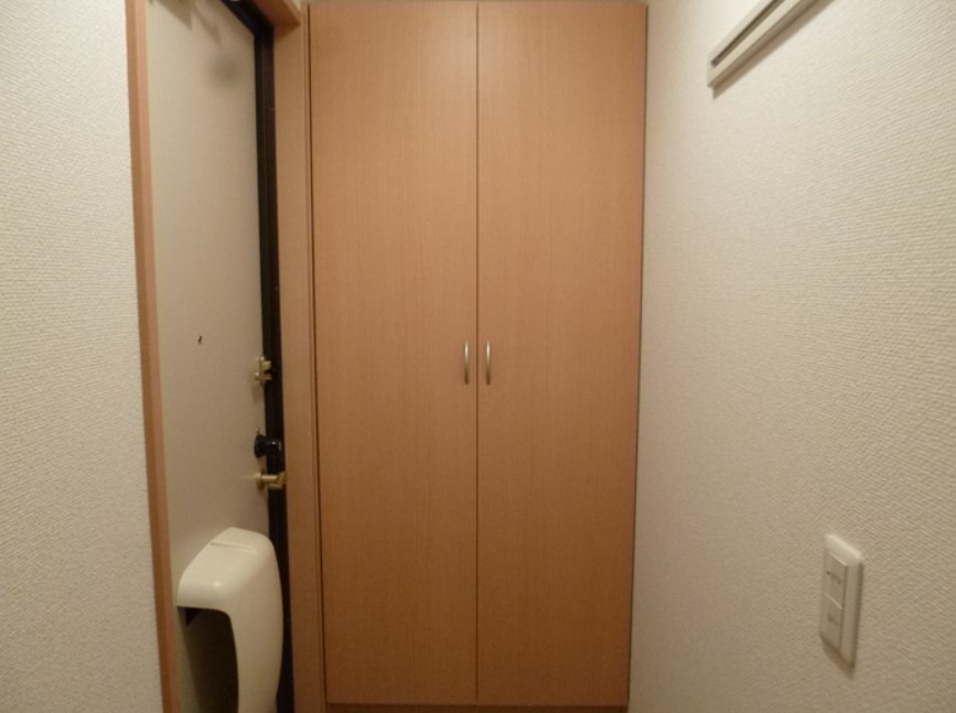 プレジオ参番館の玄関