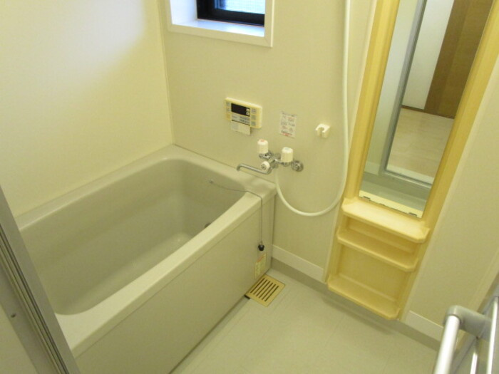 ミルフィーユ壱番館の浴室|他部屋参考写真