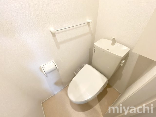 クラール安宅Dのトイレ