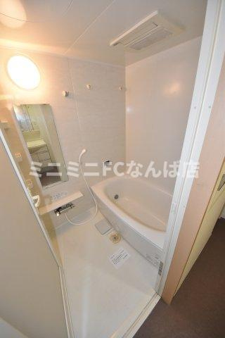 グランルージュ谷町六丁目の浴室