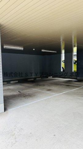 仲介手数料0円！貴船ビルの駐車場