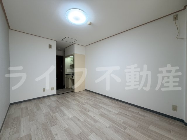 エトワールヴィルーR瓜生堂の内装