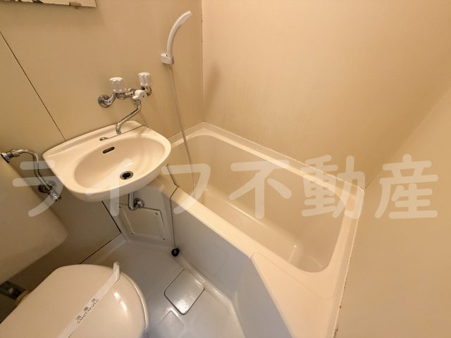 エトワールヴィルーR瓜生堂の浴室