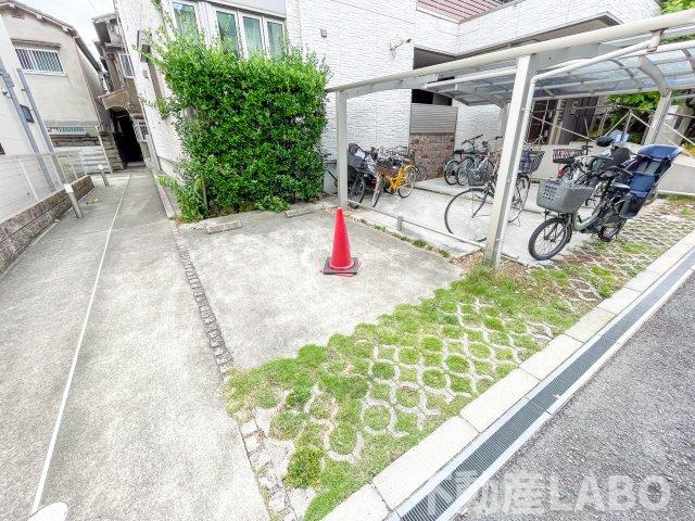 エスペランス阿倍野の駐車場