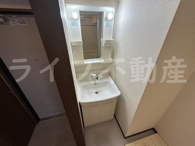 ダーナ・パルの独立洗面台
