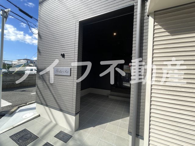 Brillar　Rioのエントランス|落ち着いたエントランスです