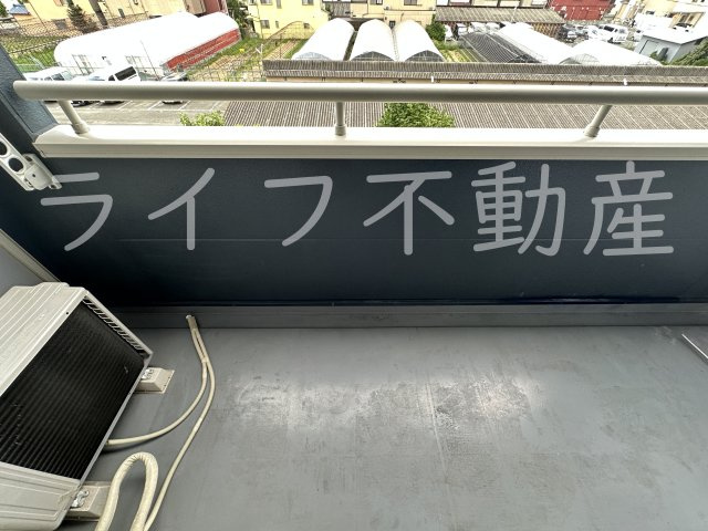 くすのき城オズのバルコニー|落ち着いた時間を過ごせるバルコニーです