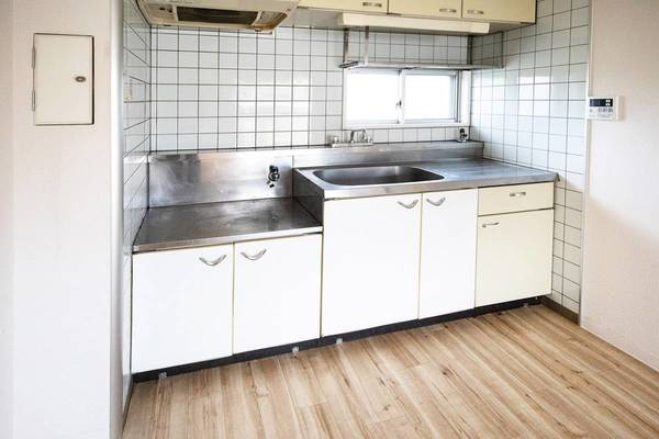 ビレッジハウス亀井野1号棟のキッチン|ビレッジハウスの同一物件・同一タイプの間取りの写真です