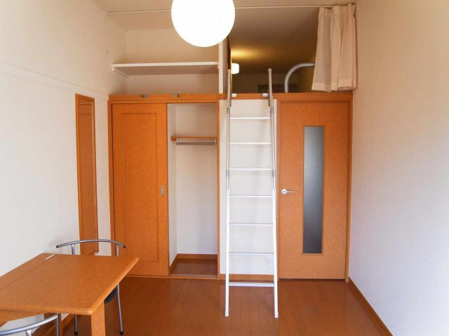 レオパレス湘南サンリヴァーの内装|1F